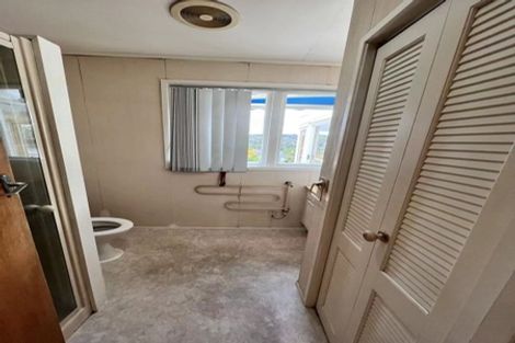 Photo of property in 1/520 Beach Road, Murrays Bay, Auckland, 0630