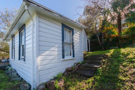 Photo of property in 1 Harvey Road, Bluff Hill, Napier, 4110