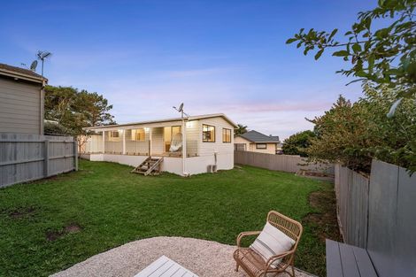 Photo of property in 2/71 Anich Road, Massey, Auckland, 0614