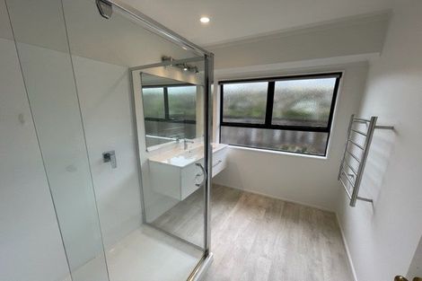 Photo of property in 2/48 Shakespeare Road, Milford, Auckland, 0620