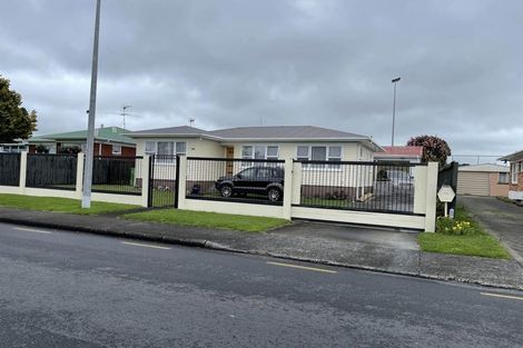 Photo of property in 76 Rosehill Drive, Rosehill, Papakura, 2113