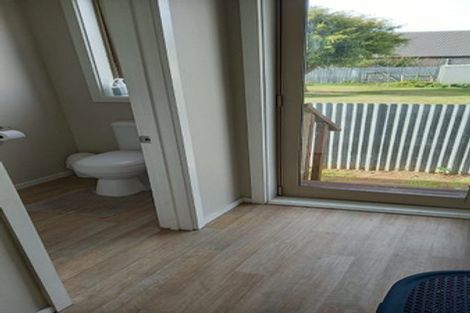 Photo of property in 10a Gregory Avenue, Islington, Christchurch, 8042