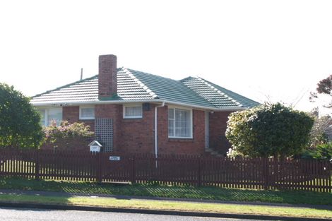 Photo of property in 132 Robertson Road, Mangere East, Auckland, 2024