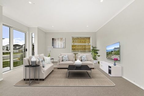 Photo of property in 4 Leggett Lane, Red Beach, 0932