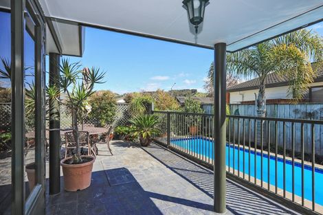 Photo of property in 21 Hyatt Grove, Greenmeadows, Napier, 4112
