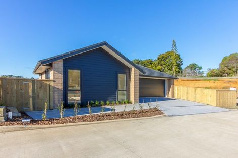 Photo of property in 5 Westwill Way, Westown, New Plymouth, 4310