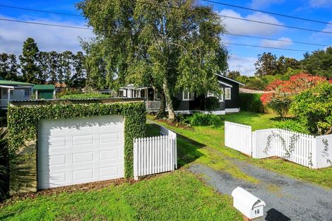 Photo of property in 16 Waitoki Road, Waitoki, Kaukapakapa, 0871