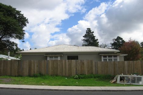Photo of property in 141 Atkinson Road, Titirangi, Auckland, 0604