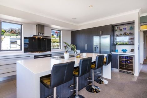 Photo of property in 13 Peregrine Place, Kinloch, Taupo, 3377