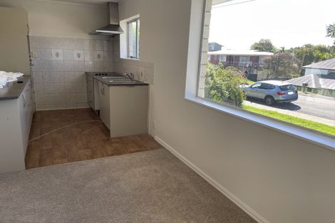 Photo of property in 2/10 Woodvale Road, Glen Eden, Auckland, 0602