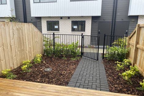 Photo of property in 24 Paetai Lane, Te Atatu Peninsula, 0610