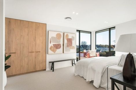 Photo of property in 37 Office Road, Merivale, Christchurch, 8014