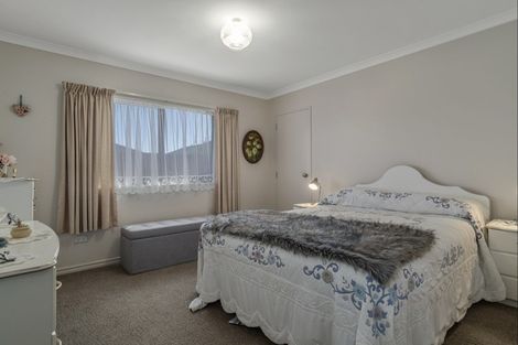 Photo of property in 9 Waterside Drive, Pyes Pa, Tauranga, 3112