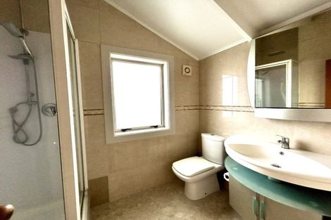 Photo of property in 25 St Simon Place, Botany Downs, Auckland, 2010