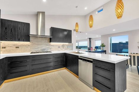 Photo of property in 6 Dunkeld Lane, Redcliffs, Christchurch, 8081