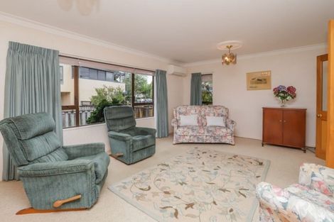 Photo of property in 12a Rimmington Drive, Hamilton Lake, Hamilton, 3204