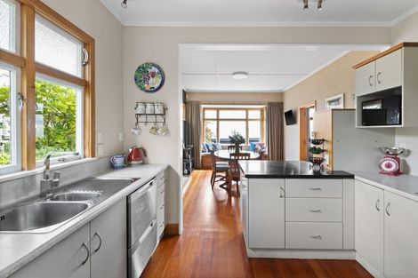 Photo of property in 14 George Street, Hospital Hill, Napier, 4110