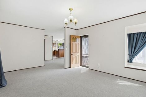 Photo of property in 2a Civic Place, Waiuku, 2123