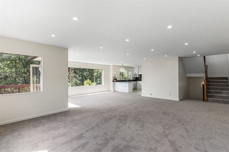 Photo of property in 14 Spoonbill Place, Unsworth Heights, Auckland, 0632