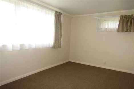 Photo of property in 2/24 Garadice Road, Rothesay Bay, Auckland, 0630
