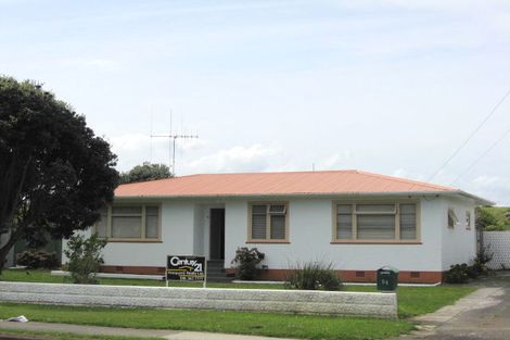 Photo of property in 54 Polson Street, Castlecliff, Whanganui, 4501