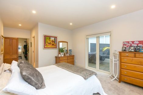 Photo of property in 18 Record Street, Fitzroy, New Plymouth, 4312