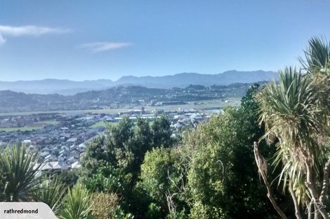 Photo of property in 63 Sutherland Road, Melrose, Wellington, 6023