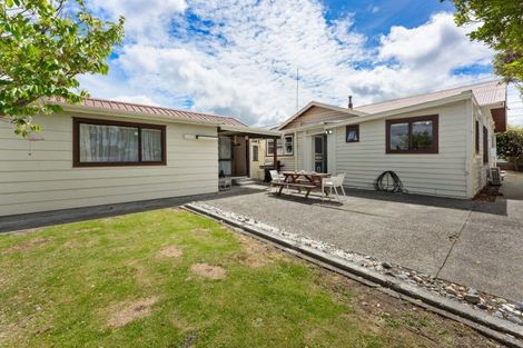 Photo of property in 4 Roxburgh Grove, Petone, Lower Hutt, 5012