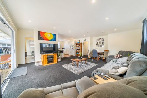 Photo of property in 3 Hall Grove, Ebdentown, Upper Hutt, 5018