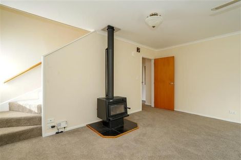 Photo of property in 1/1 Moana Avenue, Bayswater, Auckland, 0622