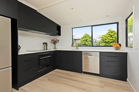 Photo of property in 16 Airini Road, Waimarama, Havelock North, 4294