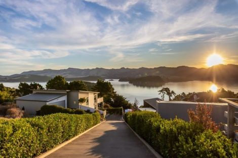 Photo of property in 10 Euan Sarginson Place, Diamond Harbour, Lyttelton, 8971