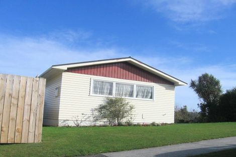 Photo of property in 16 Annan Grove, Papakowhai, Porirua, 5024