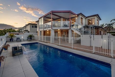 Photo of property in 5 Courtneys, West Harbour, Auckland, 0618