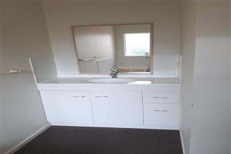 Photo of property in 2/40 Hart Road, Hauraki, Auckland, 0622