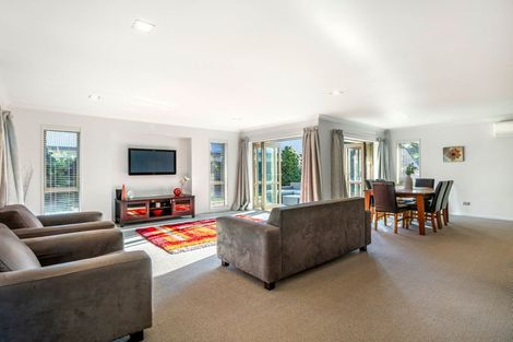 Photo of property in 12 Hawthorn Mews, Rangiora, 7400