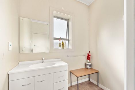 Photo of property in 34 Kent Street, Riversdale, 9776