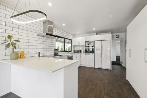 Photo of property in 8 Countess Close, Maupuia, Wellington, 6022