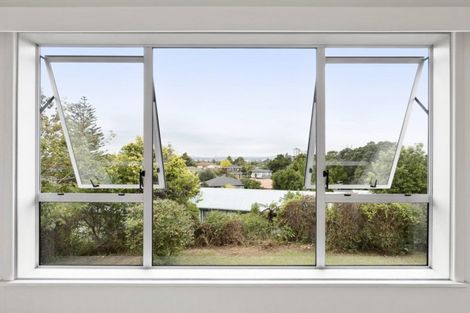 Photo of property in 1/5 Tirimoana Road, Te Atatu South, Auckland, 0602