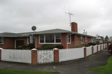 Photo of property in 611 Queen Street East, Levin, 5510