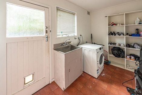 Photo of property in 1 Hurworth Place, College Estate, Whanganui, 4500