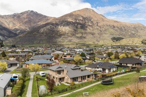Photo of property in 13 Ada Place, Lake Hayes, Queenstown, 9304