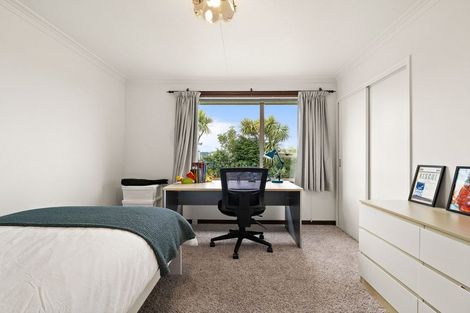 Photo of property in 15 Estuary Crescent, Fairfield, Dunedin, 9018