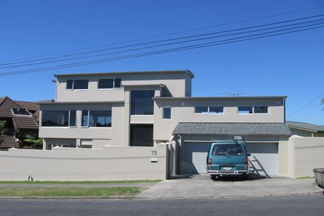 Photo of property in 2/75 Castor Bay Road, Castor Bay, Auckland, 0620