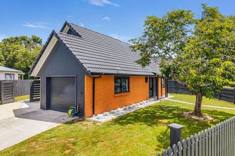 Photo of property in 97 Bryant Road, St Andrews, Hamilton, 3200