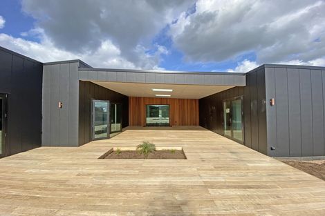 Photo of property in 127 Te Huia Drive, Flagstaff, Hamilton, 3210