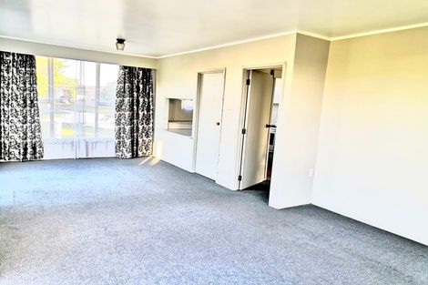 Photo of property in 143 Waimumu Road, Massey, Auckland, 0614