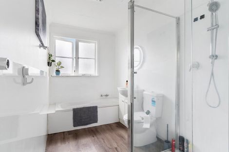 Photo of property in 75 Victoria Street, Carterton, 5713