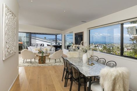 Photo of property in 20 Parr Terrace, Castor Bay, Auckland, 0620