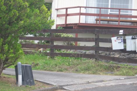 Photo of property in 2/9 Lancelot Place, Glenfield, Auckland, 0629